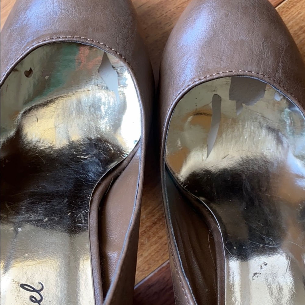 Heels - Picture 4 of 4